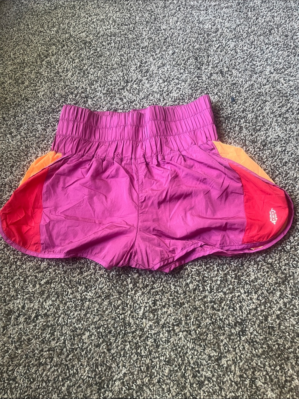 Free movement shorts